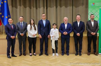 Uroczystość podsumowująca konkursy i wręczenie nagród laureatom etapów wojewódzkich i osób wyróżnionych w XV edycji  ogólnopolskiego Konkursu Plastycznego dla dzieci „Wioski bez troski” oraz VI edycji Ogólnopolskiego Konkursu dla Dzieci na Rymowankę o Bezpieczeństwie w Gospodarstwie Rolnym pod hasłem „Wioski bez troski”.
