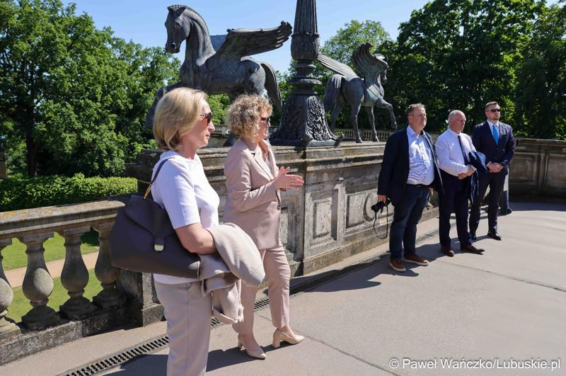W Kancelarii Kraju Związkowego Brandenburgia w Poczdamie odbyło się wspólne posiedzenie Zarządu Województwa Lubuskiego i rządu Kraju Związkowego Brandenburgia. Wydarzenie wiąże się z 25-leciem podpisania wspólnego oświadczenia o współpracy między regionami.