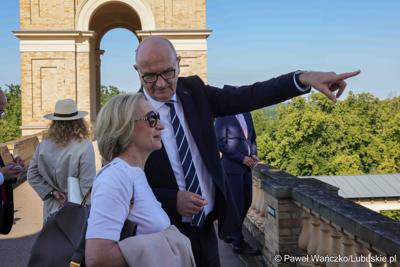 W Kancelarii Kraju Związkowego Brandenburgia w Poczdamie odbyło się wspólne posiedzenie Zarządu Województwa Lubuskiego i rządu Kraju Związkowego Brandenburgia. Wydarzenie wiąże się z 25-leciem podpisania wspólnego oświadczenia o współpracy między regionami.