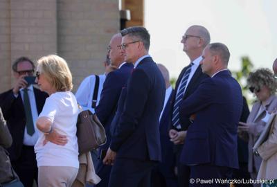 W Kancelarii Kraju Związkowego Brandenburgia w Poczdamie odbyło się wspólne posiedzenie Zarządu Województwa Lubuskiego i rządu Kraju Związkowego Brandenburgia. Wydarzenie wiąże się z 25-leciem podpisania wspólnego oświadczenia o współpracy między regionami.