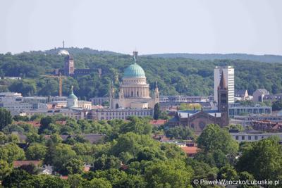 W Kancelarii Kraju Związkowego Brandenburgia w Poczdamie odbyło się wspólne posiedzenie Zarządu Województwa Lubuskiego i rządu Kraju Związkowego Brandenburgia. Wydarzenie wiąże się z 25-leciem podpisania wspólnego oświadczenia o współpracy między regionami.