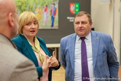 Uczestnicy konferencji prasowej dot. umowy o dofinansowanie projektu „Centrum Wsparcia Organizacji Pozarządowych - podregion zielonogórski” 