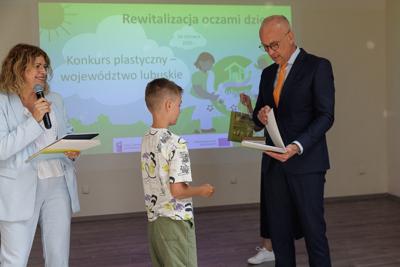 Konkurs był skierowany był do dzieci w wieku szkolnym (od pierwszej do ósmej klasy szkoły podstawowej). Dzieci zaprezentowały w swoich rysunkach, co jest dla nich ważne w miejscu zamieszkania, jak powinna wyglądać ich najbliższa okolica i relacje między sąsiadami.