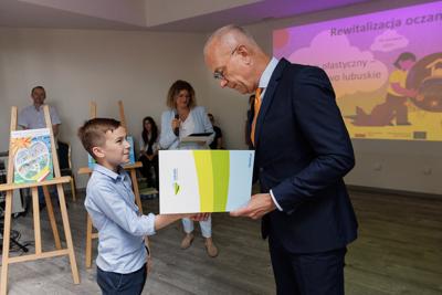 Konkurs był skierowany był do dzieci w wieku szkolnym (od pierwszej do ósmej klasy szkoły podstawowej). Dzieci zaprezentowały w swoich rysunkach, co jest dla nich ważne w miejscu zamieszkania, jak powinna wyglądać ich najbliższa okolica i relacje między sąsiadami.