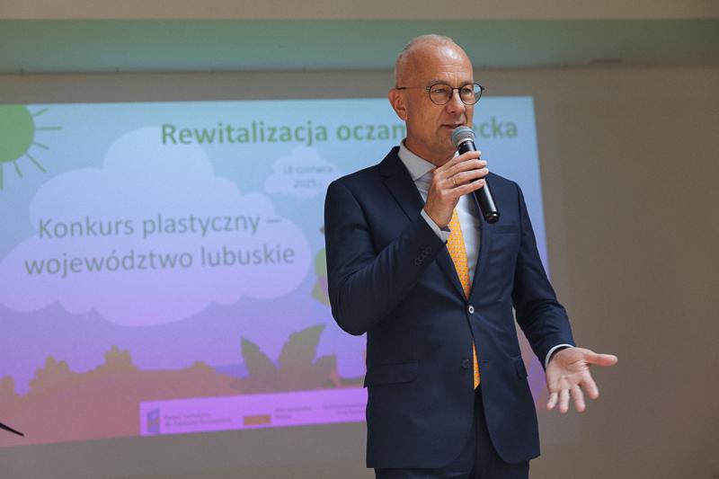 Konkurs był skierowany był do dzieci w wieku szkolnym (od pierwszej do ósmej klasy szkoły podstawowej). Dzieci zaprezentowały w swoich rysunkach, co jest dla nich ważne w miejscu zamieszkania, jak powinna wyglądać ich najbliższa okolica i relacje między sąsiadami.