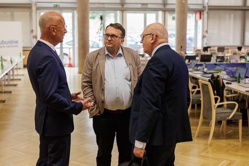 Uczestnicy XI zwyczajnej sesji Sejmiku Województwa Lubuskiego