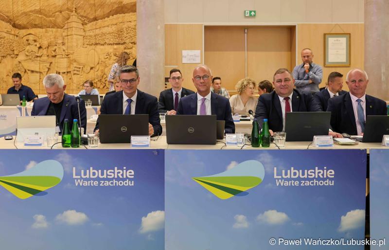 Uczestnicy XI zwyczajnej sesji Sejmiku Województwa Lubuskiego