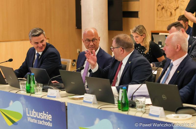 Uczestnicy XI zwyczajnej sesji Sejmiku Województwa Lubuskiego