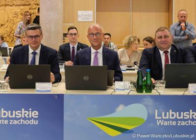 Uczestnicy XI zwyczajnej sesji Sejmiku Województwa Lubuskiego 
