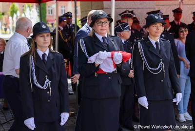 26 lekkich i średnich samochodów ratowniczo-gaśniczych otrzymały lubuskie jednostki OSP w ramach projektu unijnego zrealizowanego przez Oddział Wojewódzki Związku Ochotniczych Straży Pożarnych RP. 28 czerwca 2025 r. na zielonogórskim Placu Bohaterów odbyła się uroczystość podsumowująca to działanie.