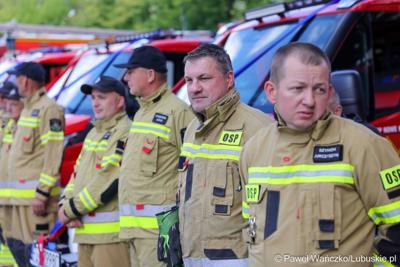 26 lekkich i średnich samochodów ratowniczo-gaśniczych otrzymały lubuskie jednostki OSP w ramach projektu unijnego zrealizowanego przez Oddział Wojewódzki Związku Ochotniczych Straży Pożarnych RP. 28 czerwca 2025 r. na zielonogórskim Placu Bohaterów odbyła się uroczystość podsumowująca to działanie.
