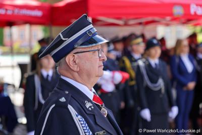 26 lekkich i średnich samochodów ratowniczo-gaśniczych otrzymały lubuskie jednostki OSP w ramach projektu unijnego zrealizowanego przez Oddział Wojewódzki Związku Ochotniczych Straży Pożarnych RP. 28 czerwca 2025 r. na zielonogórskim Placu Bohaterów odbyła się uroczystość podsumowująca to działanie.