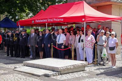 26 lekkich i średnich samochodów ratowniczo-gaśniczych otrzymały lubuskie jednostki OSP w ramach projektu unijnego zrealizowanego przez Oddział Wojewódzki Związku Ochotniczych Straży Pożarnych RP. 28 czerwca 2025 r. na zielonogórskim Placu Bohaterów odbyła się uroczystość podsumowująca to działanie.