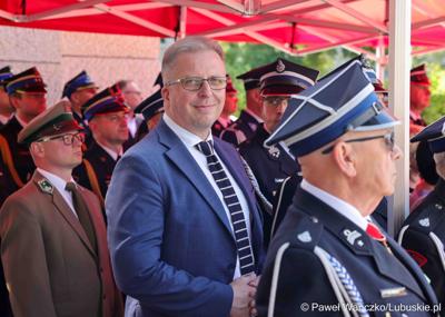 26 lekkich i średnich samochodów ratowniczo-gaśniczych otrzymały lubuskie jednostki OSP w ramach projektu unijnego zrealizowanego przez Oddział Wojewódzki Związku Ochotniczych Straży Pożarnych RP. 28 czerwca 2025 r. na zielonogórskim Placu Bohaterów odbyła się uroczystość podsumowująca to działanie.