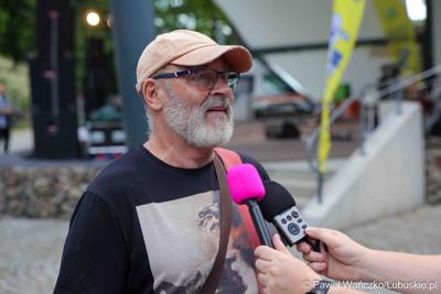 Uczestnik otwarcia 54. Lubuskiego Lata Filmowego w Łagowie