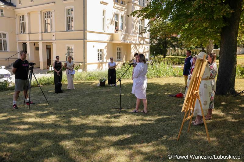 Uczestnicy konferencji prasowej dot. Międzynarodowego Festiwalu Folkloru - Oblicza Tradycji 2025