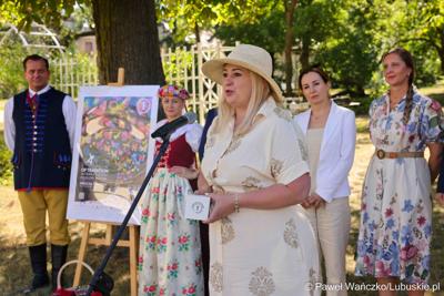 Uczestnicy konferencji prasowej dot. Międzynarodowego Festiwalu Folkloru - Oblicza Tradycji 2025