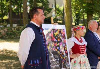 Uczestnicy konferencji prasowej dot. Międzynarodowego Festiwalu Folkloru - Oblicza Tradycji 2025