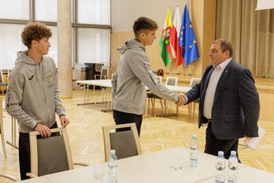 Lubuscy lekkoatleci zdobyli dla regionu łącznie osiem medali: dwa złote, dwa srebrne i cztery brązowe, co zapewniło województwu lubuskiemu dziesiąte miejsce w klasyfikacji medalowej. W spotkaniu w Urzędzie Marszałkowskim uczestniczyli medaliści, ich trenerzy oraz przedstawiciele klubów sportowych