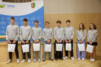 Lubuscy lekkoatleci zdobyli dla regionu łącznie osiem medali: dwa złote, dwa srebrne i cztery brązowe, co zapewniło województwu lubuskiemu dziesiąte miejsce w klasyfikacji medalowej. W spotkaniu w Urzędzie Marszałkowskim uczestniczyli medaliści, ich trenerzy oraz przedstawiciele klubów sportowych