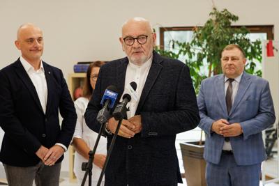 Ośrodek Integracji Społecznej to stowarzyszenie, które wspiera szpitale, podmioty zaangażowane bezpośrednio w ochronę zdrowia na terenie województwa lubuskiego. 