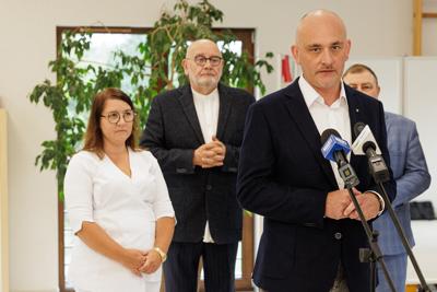 Ośrodek Integracji Społecznej to stowarzyszenie, które wspiera szpitale, podmioty zaangażowane bezpośrednio w ochronę zdrowia na terenie województwa lubuskiego. 