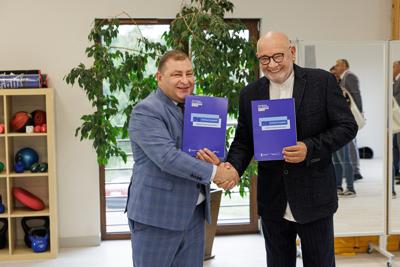 Ośrodek Integracji Społecznej to stowarzyszenie, które wspiera szpitale, podmioty zaangażowane bezpośrednio w ochronę zdrowia na terenie województwa lubuskiego. 