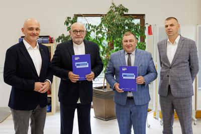 Ośrodek Integracji Społecznej to stowarzyszenie, które wspiera szpitale, podmioty zaangażowane bezpośrednio w ochronę zdrowia na terenie województwa lubuskiego. 