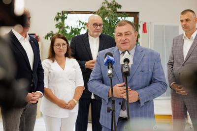 Ośrodek Integracji Społecznej to stowarzyszenie, które wspiera szpitale, podmioty zaangażowane bezpośrednio w ochronę zdrowia na terenie województwa lubuskiego. 