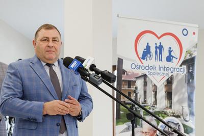 Ośrodek Integracji Społecznej to stowarzyszenie, które wspiera szpitale, podmioty zaangażowane bezpośrednio w ochronę zdrowia na terenie województwa lubuskiego. 
