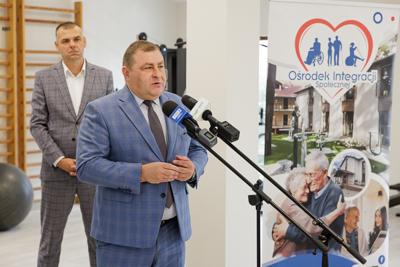 Ośrodek Integracji Społecznej to stowarzyszenie, które wspiera szpitale, podmioty zaangażowane bezpośrednio w ochronę zdrowia na terenie województwa lubuskiego. 