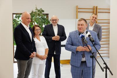 Ośrodek Integracji Społecznej to stowarzyszenie, które wspiera szpitale, podmioty zaangażowane bezpośrednio w ochronę zdrowia na terenie województwa lubuskiego. 