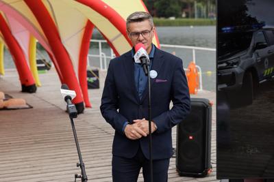 25 lipca 2025 r., w Światowy Dzień Zapobiegania Utonięciom, w bazie Wodnego Ochotniczego Pogotowia Ratunkowego w Niesulicach odbyło się spotkanie poświęcone tematyce bezpieczeństwa nad wodą. Wydarzenie zgromadziło ratowników, przedstawicieli służb oraz osoby zaangażowane w działania profilaktyczne i edukacyjne, by wspólnie mówić o tym, jak zapobiegać tragediom podczas letniego wypoczynku.