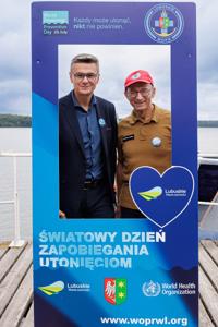25 lipca 2025 r., w Światowy Dzień Zapobiegania Utonięciom, w bazie Wodnego Ochotniczego Pogotowia Ratunkowego w Niesulicach odbyło się spotkanie poświęcone tematyce bezpieczeństwa nad wodą. Wydarzenie zgromadziło ratowników, przedstawicieli służb oraz osoby zaangażowane w działania profilaktyczne i edukacyjne, by wspólnie mówić o tym, jak zapobiegać tragediom podczas letniego wypoczynku.