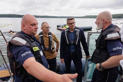 25 lipca 2025 r., w Światowy Dzień Zapobiegania Utonięciom, w bazie Wodnego Ochotniczego Pogotowia Ratunkowego w Niesulicach odbyło się spotkanie poświęcone tematyce bezpieczeństwa nad wodą. Wydarzenie zgromadziło ratowników, przedstawicieli służb oraz osoby zaangażowane w działania profilaktyczne i edukacyjne, by wspólnie mówić o tym, jak zapobiegać tragediom podczas letniego wypoczynku.