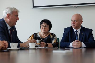 W ramach konkursu FELB.02.06-IZ.00-001/24 ogłoszonego w Priorytecie FELB.02 Fundusze Europejskie na zielony rozwój Lubuskiego wybrano do dofinansowania dwa projekty odpowiadające na wyzwania klimatyczne w dwóch gminach naszego województwa