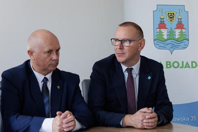 rojekt Powiatu Zielonogórskiego został wybrany do dofinansowania w ramach interwencji 10.8 „Scalanie gruntów wraz z zagospodarowaniem poscaleniowym” Planu Strategicznego dla Wspólnej Polityki Rolnej na lata 2023-2027. W naborze, który trwał od 16 września do 8 listopada 2024 r., oceniano dwa wnioski – z powiatu zielonogórskiego i sulęcińskiego.