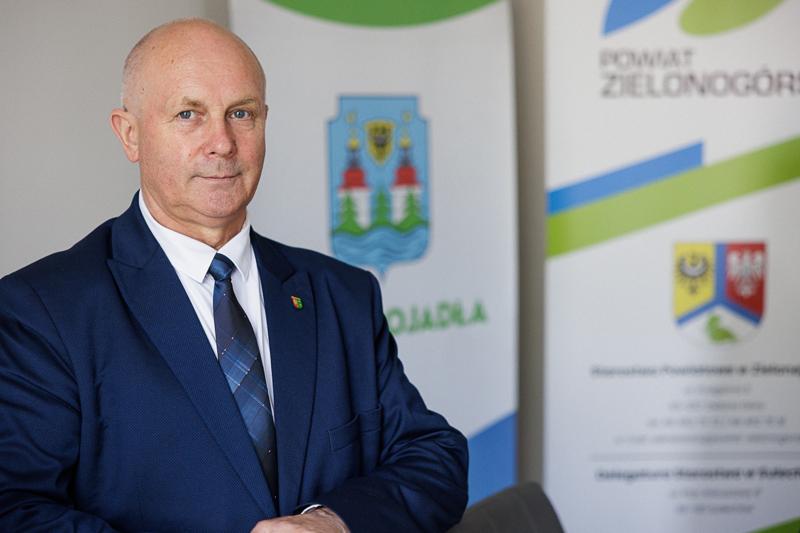 rojekt Powiatu Zielonogórskiego został wybrany do dofinansowania w ramach interwencji 10.8 „Scalanie gruntów wraz z zagospodarowaniem poscaleniowym” Planu Strategicznego dla Wspólnej Polityki Rolnej na lata 2023-2027. W naborze, który trwał od 16 września do 8 listopada 2024 r., oceniano dwa wnioski – z powiatu zielonogórskiego i sulęcińskiego.