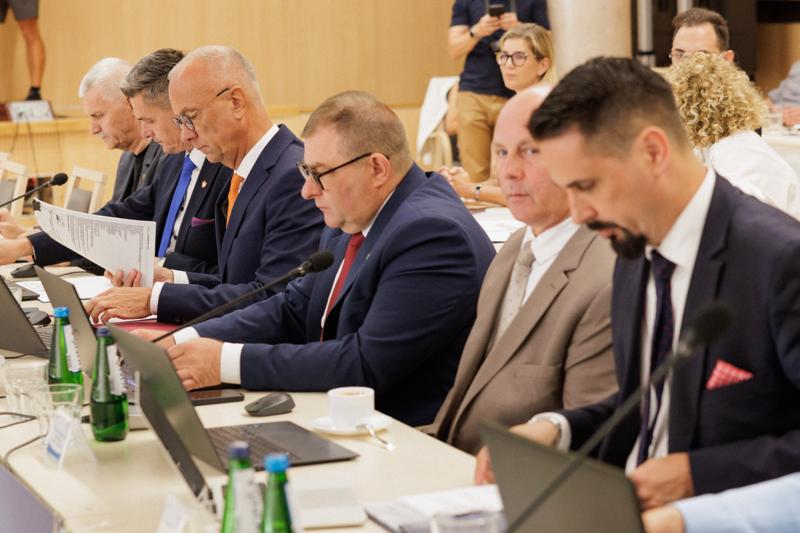 Sesja Sejmiku Województwa, podczas której wybrano nowego marszałka oraz zarząd województwa lubuskiego
