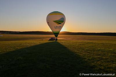 Balon z logotypem i herbem Województwa Lubuskiego oraz logotypem Aeroklubu Ziemi Lubuskiej 