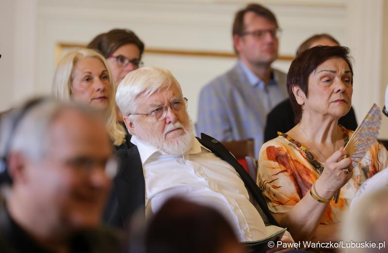 Uroczystość 15-lecia założenia Europejskiego Związku Parków Łużyckich w Pałacu Książęcym w Żaganiu