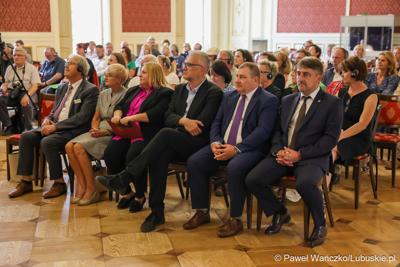 Uroczystość 15-lecia założenia Europejskiego Związku Parków Łużyckich w Pałacu Książęcym w Żaganiu
