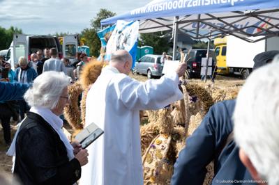 Członek Zarządu Województwa Lubuskiego Anna Chinalska wzięła udział w dożynkach gminnych, które odbyły się 23 sierpnia 2025 r. w Marcinowicach.
