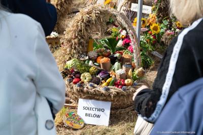 Członek Zarządu Województwa Lubuskiego Anna Chinalska wzięła udział w dożynkach gminnych, które odbyły się 23 sierpnia 2025 r. w Marcinowicach.
