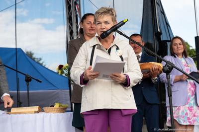 Członek Zarządu Województwa Lubuskiego Anna Chinalska wzięła udział w dożynkach gminnych, które odbyły się 23 sierpnia 2025 r. w Marcinowicach.
