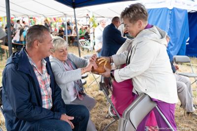 Członek Zarządu Województwa Lubuskiego Anna Chinalska wzięła udział w dożynkach gminnych, które odbyły się 23 sierpnia 2025 r. w Marcinowicach.
