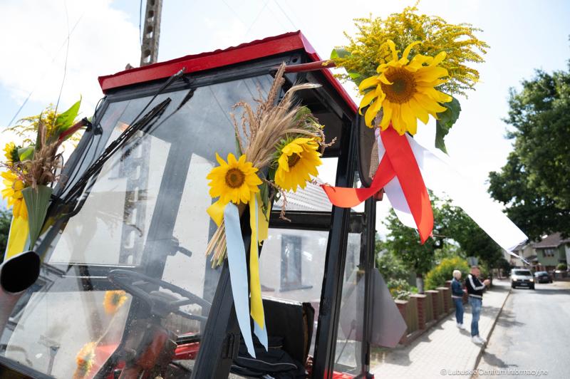 Członek Zarządu Województwa Lubuskiego Anna Chinalska wzięła udział w dożynkach gminnych, które odbyły się 23 sierpnia 2025 r. w Marcinowicach.