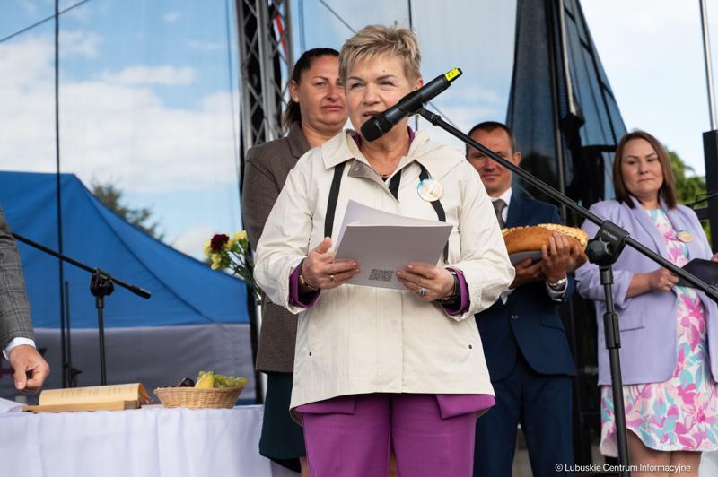 Członek Zarządu Województwa Lubuskiego Anna Chinalska wzięła udział w dożynkach gminnych, które odbyły się 23 sierpnia 2025 r. w Marcinowicach.