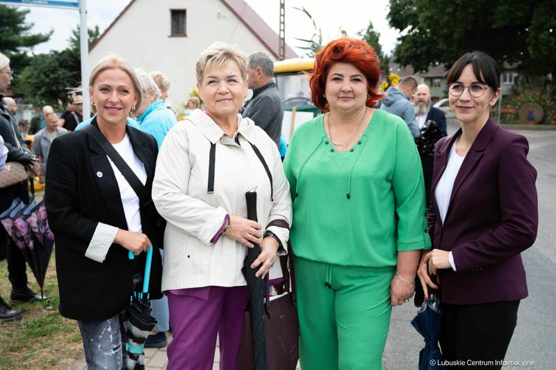 Członek Zarządu Województwa Lubuskiego Anna Chinalska wzięła udział w dożynkach gminnych, które odbyły się 23 sierpnia 2025 r. w Marcinowicach.