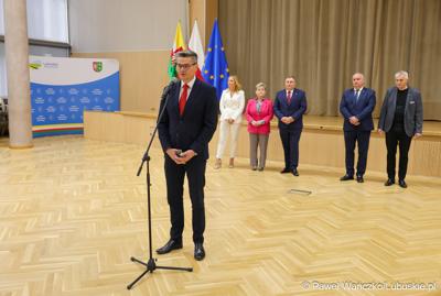 Spotkanie nowego marszałka województwa lubuskiego Sebastiana Ciemnoczołowskiego, wraz z całym Zarządem Województwa, z pracownikami Urzędu Marszałkowskiego